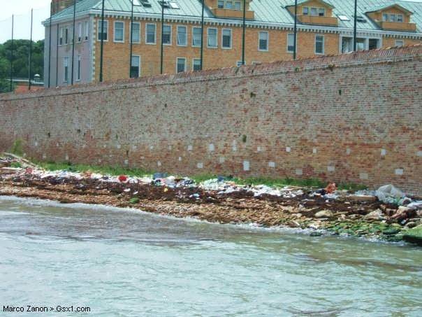 Venice-Rubbish.jpg
